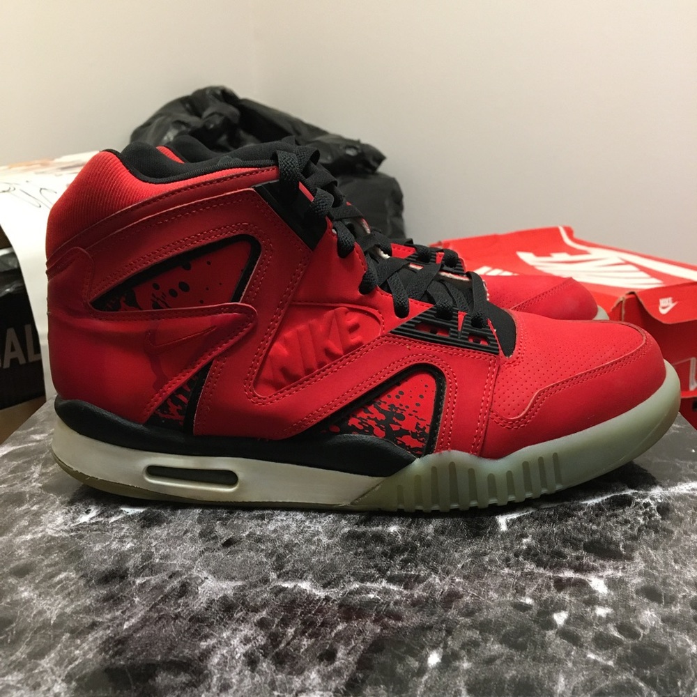 Nike air tech challenge AWESOME